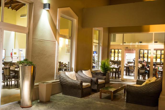 Imagen de los interiores del Hotel HOWARD JOHNSON RESORT - SPA -. Foto 6