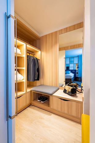 Imagen de la habitación del Hotel H&Ocirc;TEL CAMPANILE PRIME - SURESNES - LA DEFENSE. Foto 14