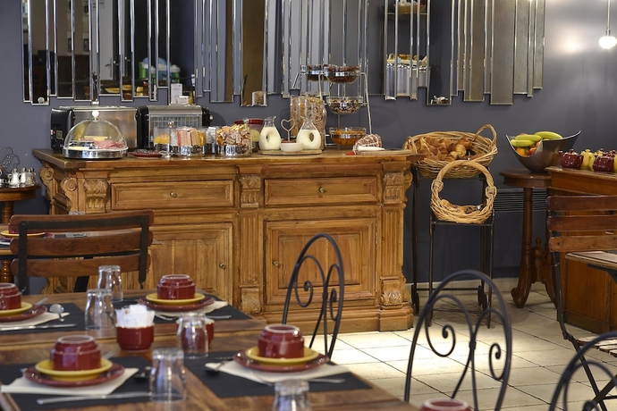 Imagen del bar/restaurante del Hotel HÔTEL LES BEAUX ARTS. Foto 3