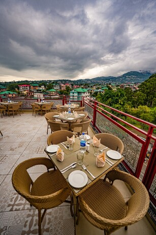 Imagen general del Hotel HOtel Square One by D\'Polo Dharamshala. Foto 5