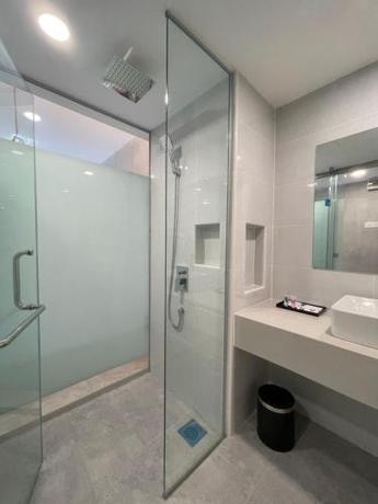 Imagen de la habitación del Hotel HPY. Foto 11