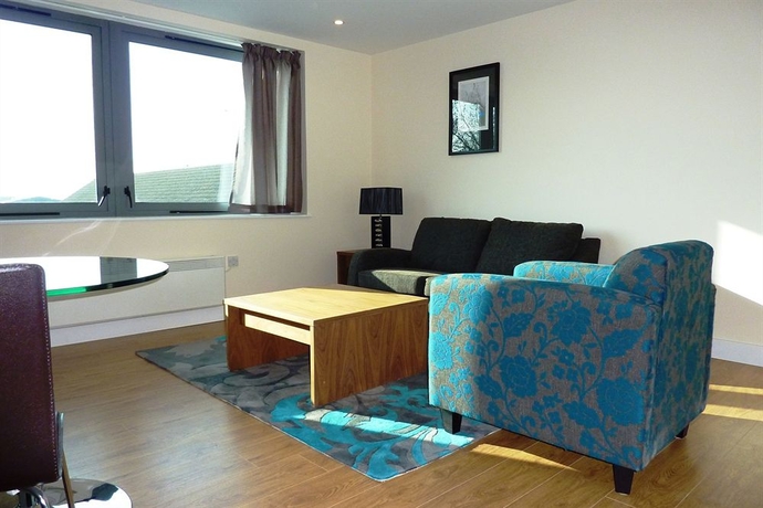 Imagen de los interiores del Hotel HQ Aparthotel Farnborough. Foto 10