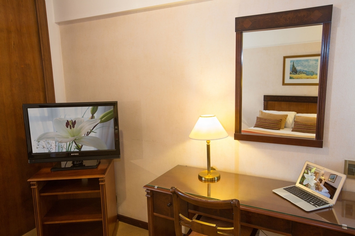 Imagen de la habitación del Hotel HR Plaza Luxor. Foto 7