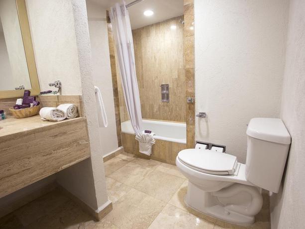 Imagen de la habitación del Hotel HS HOTSSON Acapulco. Foto 8