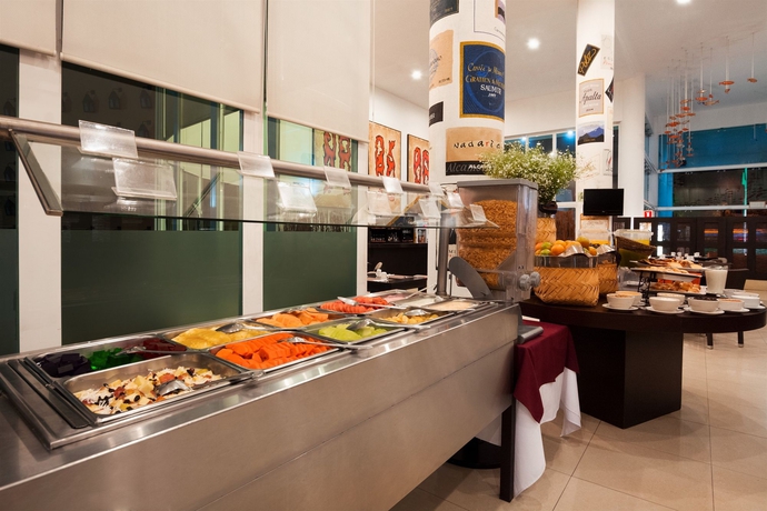 Imagen del bar/restaurante del Hotel HS HOTSSON Smart Le&oacute;n Centro Max. Foto 4