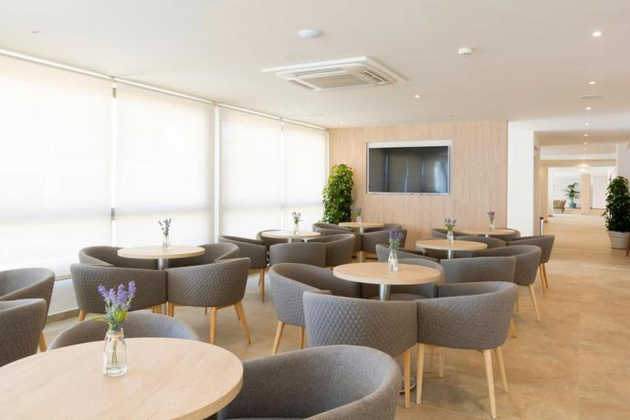 Imagen del bar/restaurante del Hotel HSM Regana - Adults Only. Foto 2