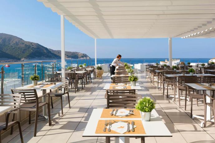 Imagen del bar/restaurante del Hotel HSM Regana - Adults Only. Foto 7