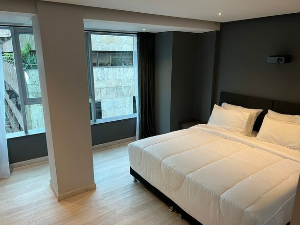 Imagen de la habitación del Hotel HTL. Foto 8