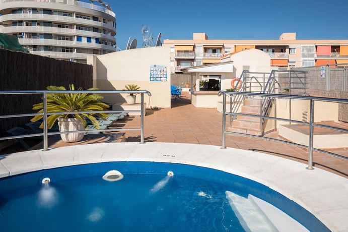 Imagen de la piscina del Hotel HTOP Alexis. Foto 12