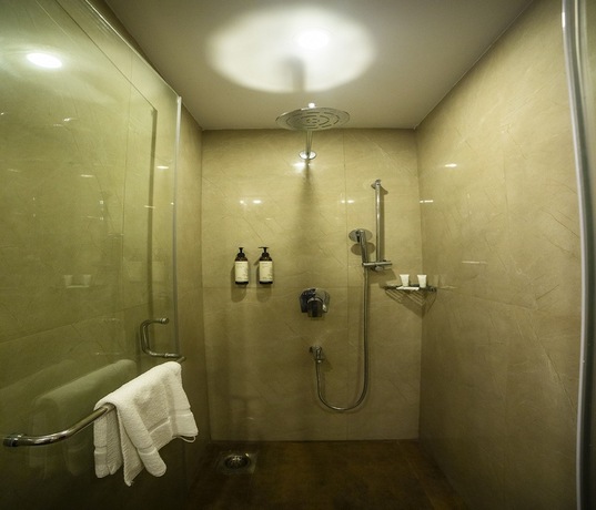 Imagen general del Hotel HUE GUH The Porto Candolim. Foto 8