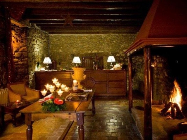 Imagen general del Hotel HUSA MONEST. SANT MARÇAL. Foto 7