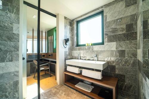Imagen de la habitación del Hotel HVD Reina del Mar - Premium Spa Service & Free Parking. Foto 19
