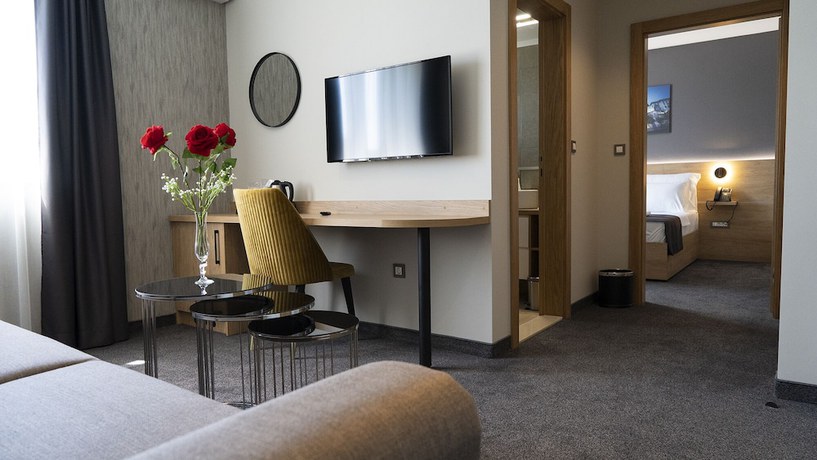 Imagen de la habitación del Hotel Ha Mostar. Foto 5