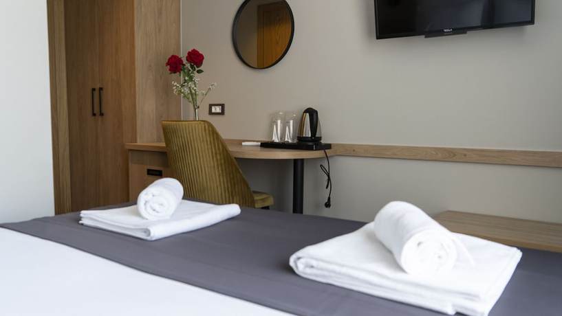 Imagen de la habitación del Hotel Ha Mostar. Foto 6