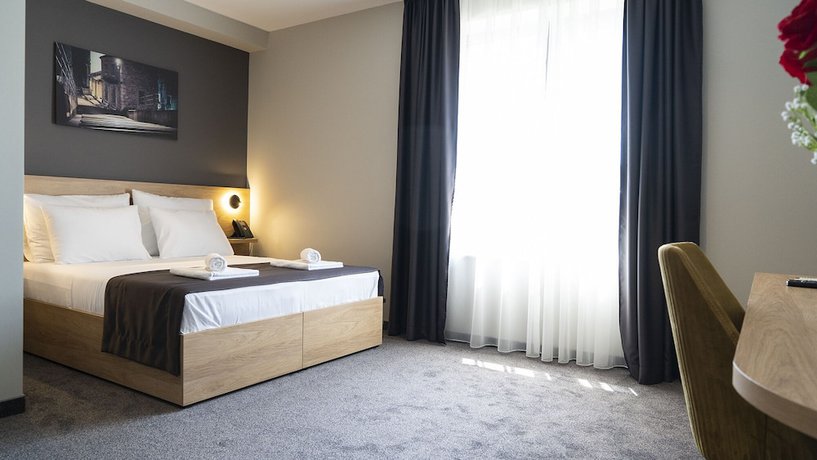 Imagen de la habitación del Hotel Ha Mostar. Foto 10