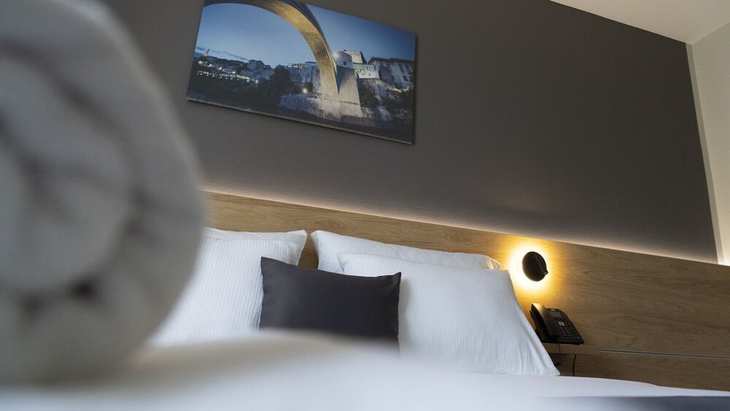 Imagen de la habitación del Hotel Ha Mostar. Foto 14