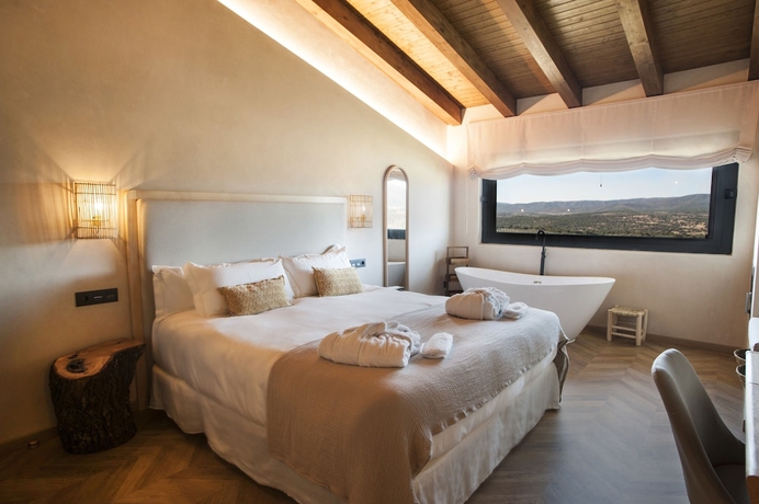 Imagen de la habitación del Hotel H&aacute;bitat Cigue&ntilde;a Negra. Foto 3