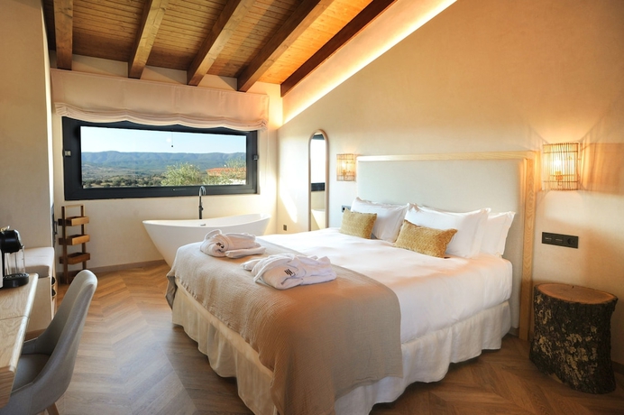 Imagen de la habitación del Hotel H&aacute;bitat Cigue&ntilde;a Negra. Foto 4