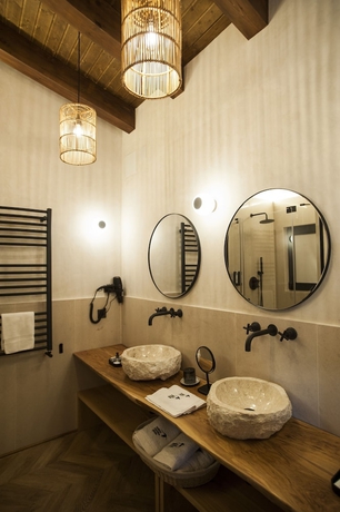 Imagen de la habitación del Hotel H&aacute;bitat Cigue&ntilde;a Negra. Foto 6