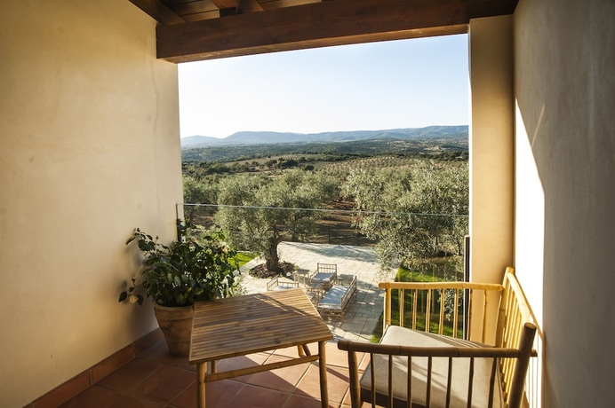 Imagen de la habitación del Hotel H&aacute;bitat Cigue&ntilde;a Negra. Foto 8