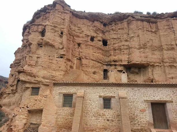 Imagen de los exteriores del Hotel Hábitat Troglodita Almagruz. Foto 6