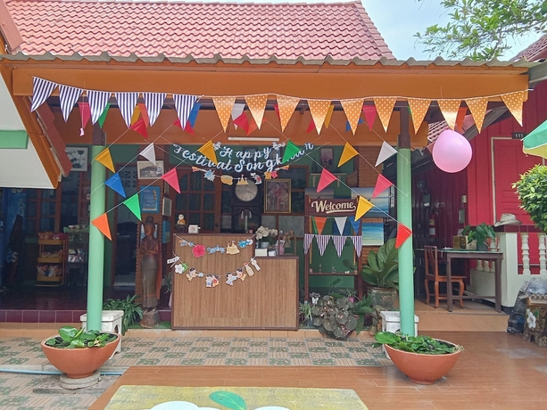 Imagen de los interiores del Hotel Haad Somboon House. Foto 16