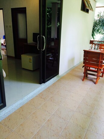 Imagen de la habitación del Hotel Haad Yao Villa. Foto 16