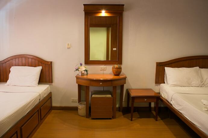Imagen de la habitación del Hotel Haadrin Resort. Foto 18
