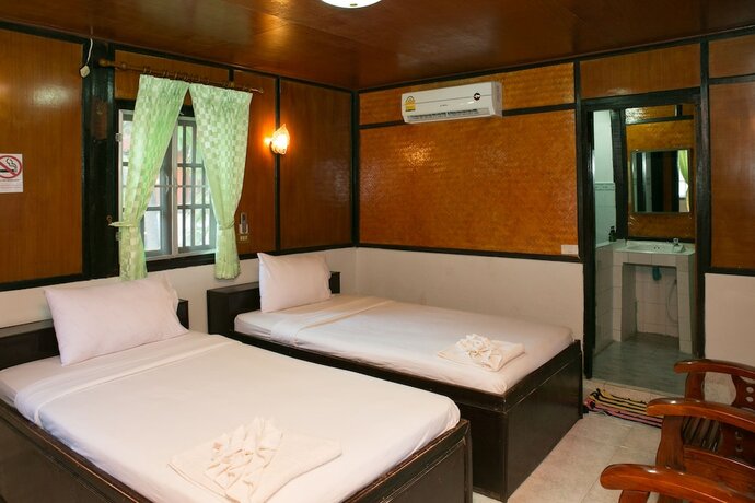 Imagen de la habitación del Hotel Haadrin Resort. Foto 22
