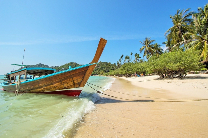 Imagen de los exteriores del Hotel Haadtien Beach Resort. Foto 10