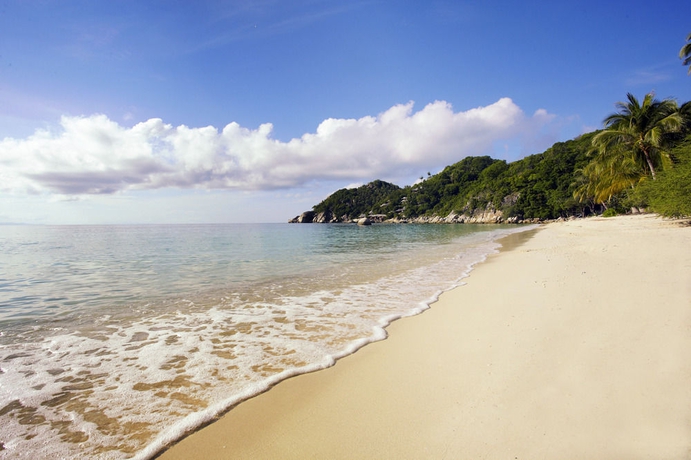 Imagen de los exteriores del Hotel Haadtien Beach Resort. Foto 11