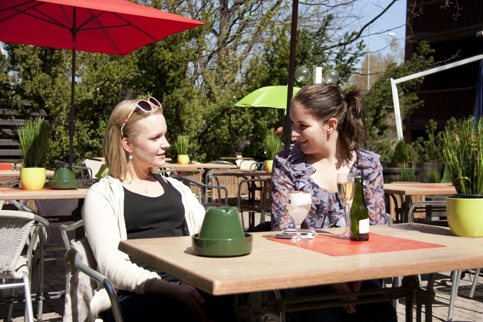 Imagen de los exteriores del Hotel Haaga Central Park. Foto 7