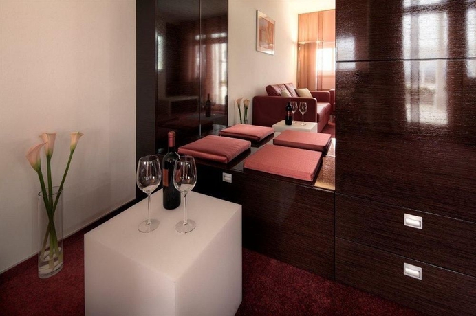 Imagen de los interiores del Hotel Habakuk. Foto 13