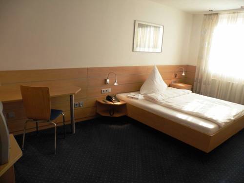 Imagen de la habitación del Hotel Habana, Aalen. Foto 5