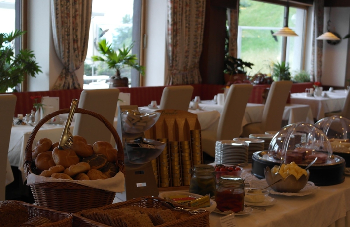 Imagen del bar/restaurante del Hotel Habhof Garni. Foto 5