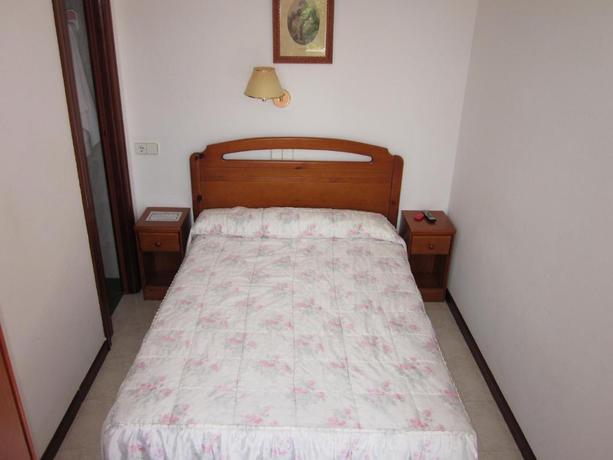 Imagen general del Hotel Habitaciones L&oacute;pez Azcona. Foto 10