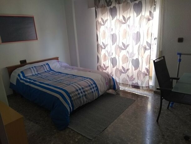 Imagen general del Hotel Habitaciones Petrer. Foto 3