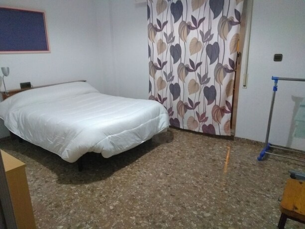 Imagen general del Hotel Habitaciones Petrer. Foto 7