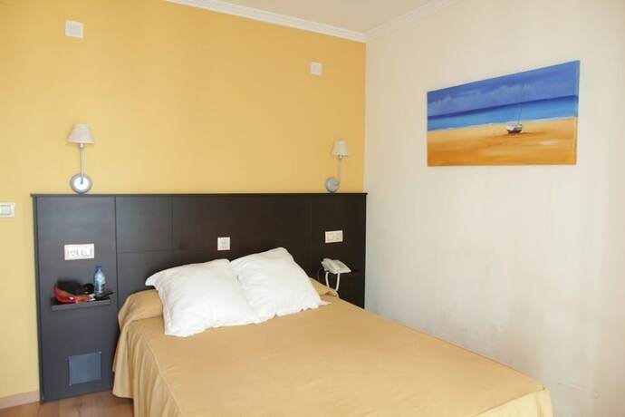 Imagen general del Hotel Habitat Cm Muxia, Mux&iacute;a. Foto 3