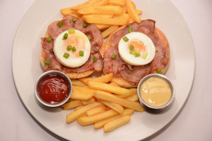 Imagen del bar/restaurante del Hotel Habitat and Resort. Foto 4