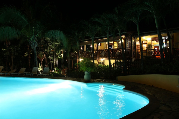 Imagen de la piscina del Hotel Habitation Grande Anse. Foto 9