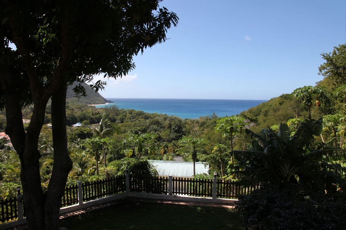 Imagen de los exteriores del Hotel Habitation Grande Anse. Foto 7