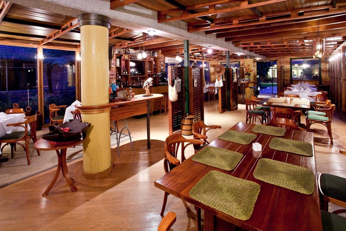 Imagen del bar/restaurante del Hotel Habitel Select. Foto 8