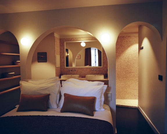 Imagen de la habitación del Hotel Habituel. Foto 13