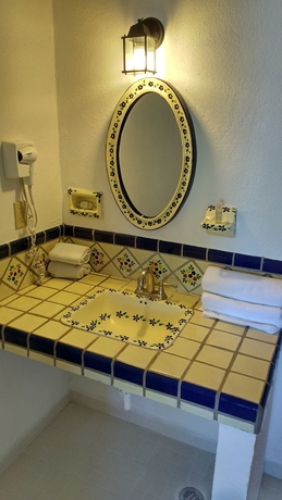 Imagen de la habitación del Hotel Hacienda Bugambilias. Foto 12