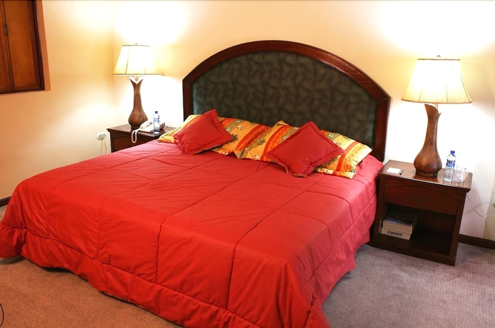Imagen de la habitación del Hotel Hacienda Cola De Caballo. Foto 3