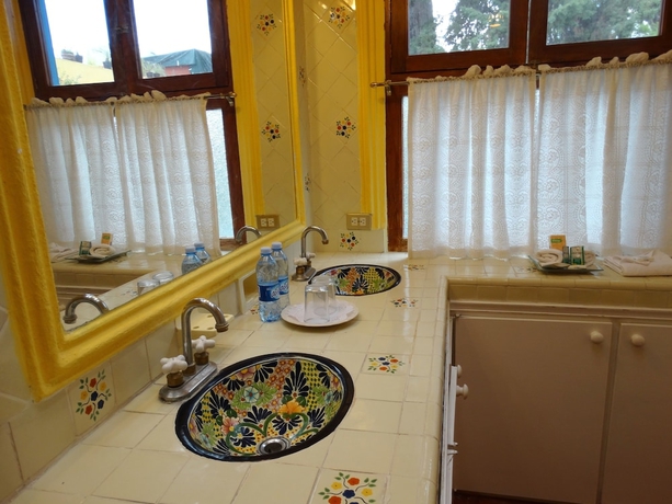 Imagen de la habitación del Hotel Hacienda De Las Flores. Foto 16