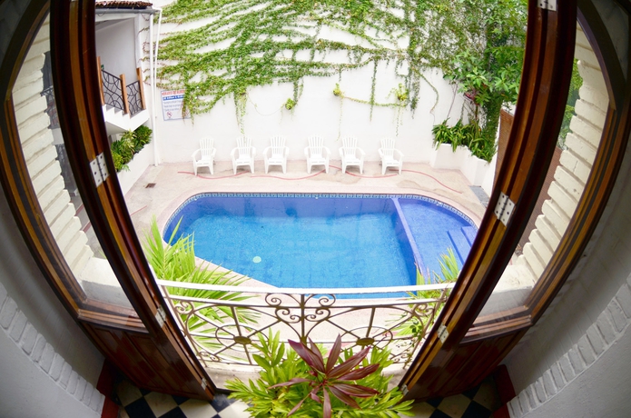 Imagen de la piscina del Hotel Hacienda De Vallarta Centro. Foto 7