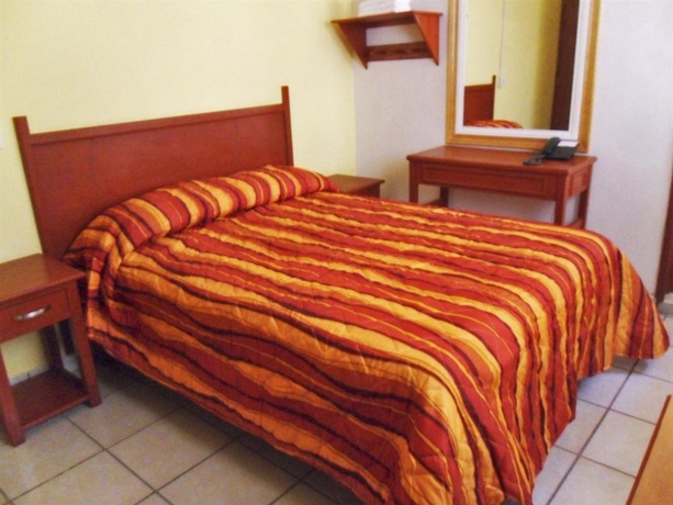 Imagen de la habitación del Hotel Hacienda De Zapata. Foto 5