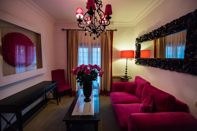 Imagen de los interiores del Hotel Hacienda Del Cardenal. Foto 9